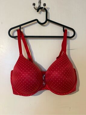 Victoria's Secret Red Dot Padded T-Shirt Bra